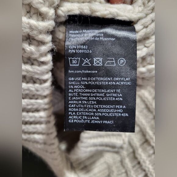 H&M Mock Neck Wool Blend Sweater Light Gray Size S Oversized Cropped - Picture 7 of 10